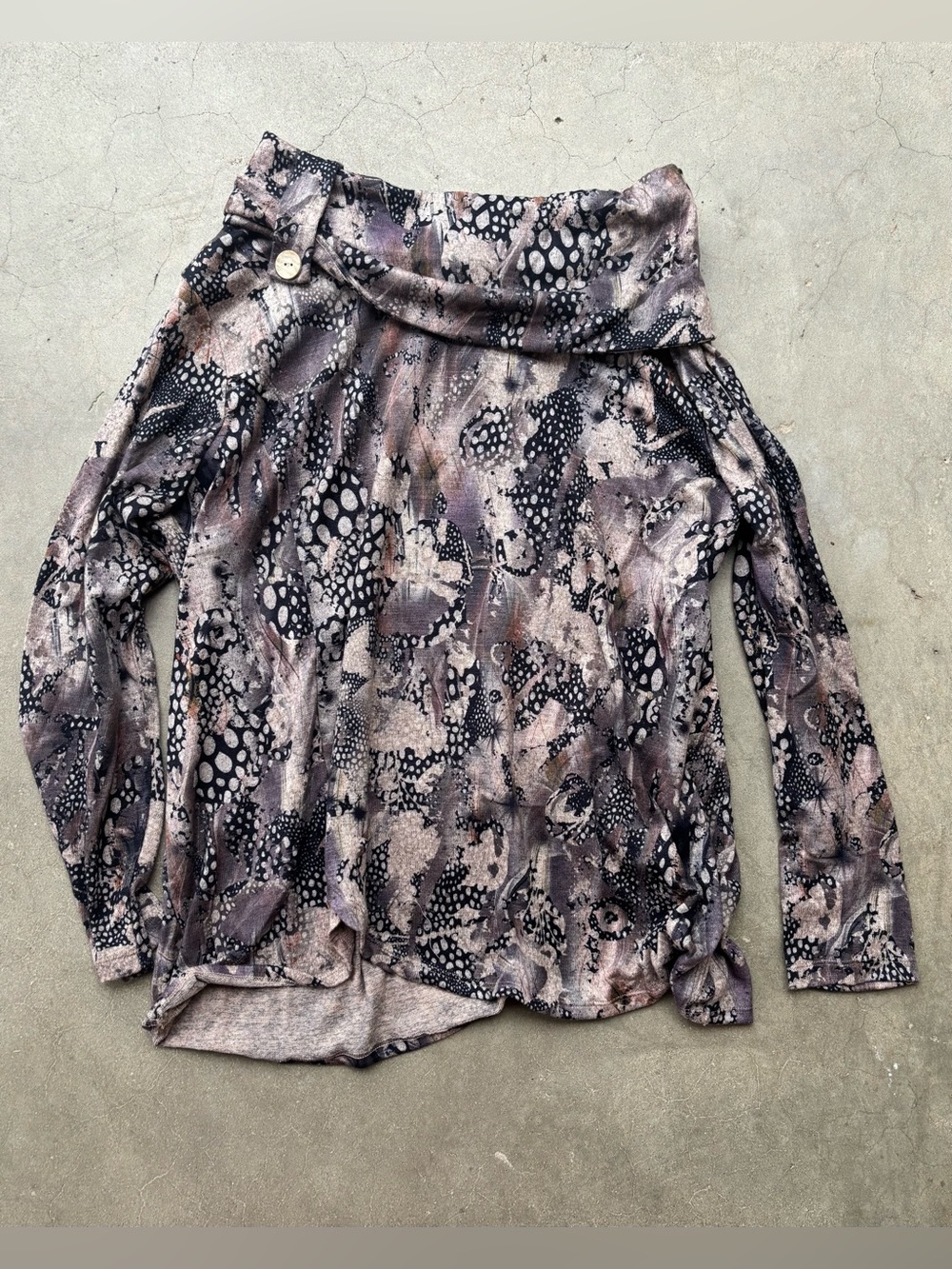 Leo & Nicole 1X Abstract Camouflage Print Cowl Neck Button Asymmetrical Tunic